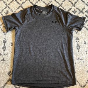 Mens UA tee
